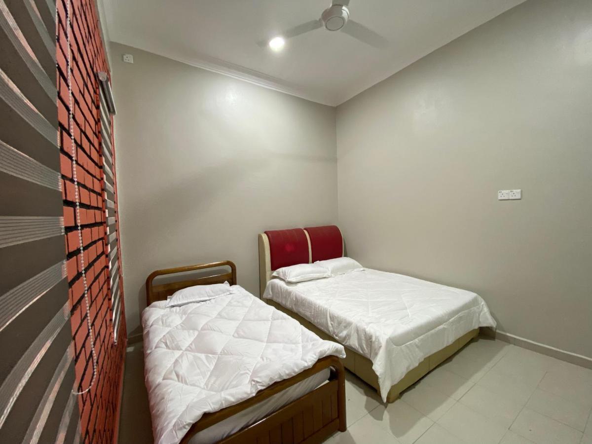 Sasuka Guesthouse Marang Exterior foto